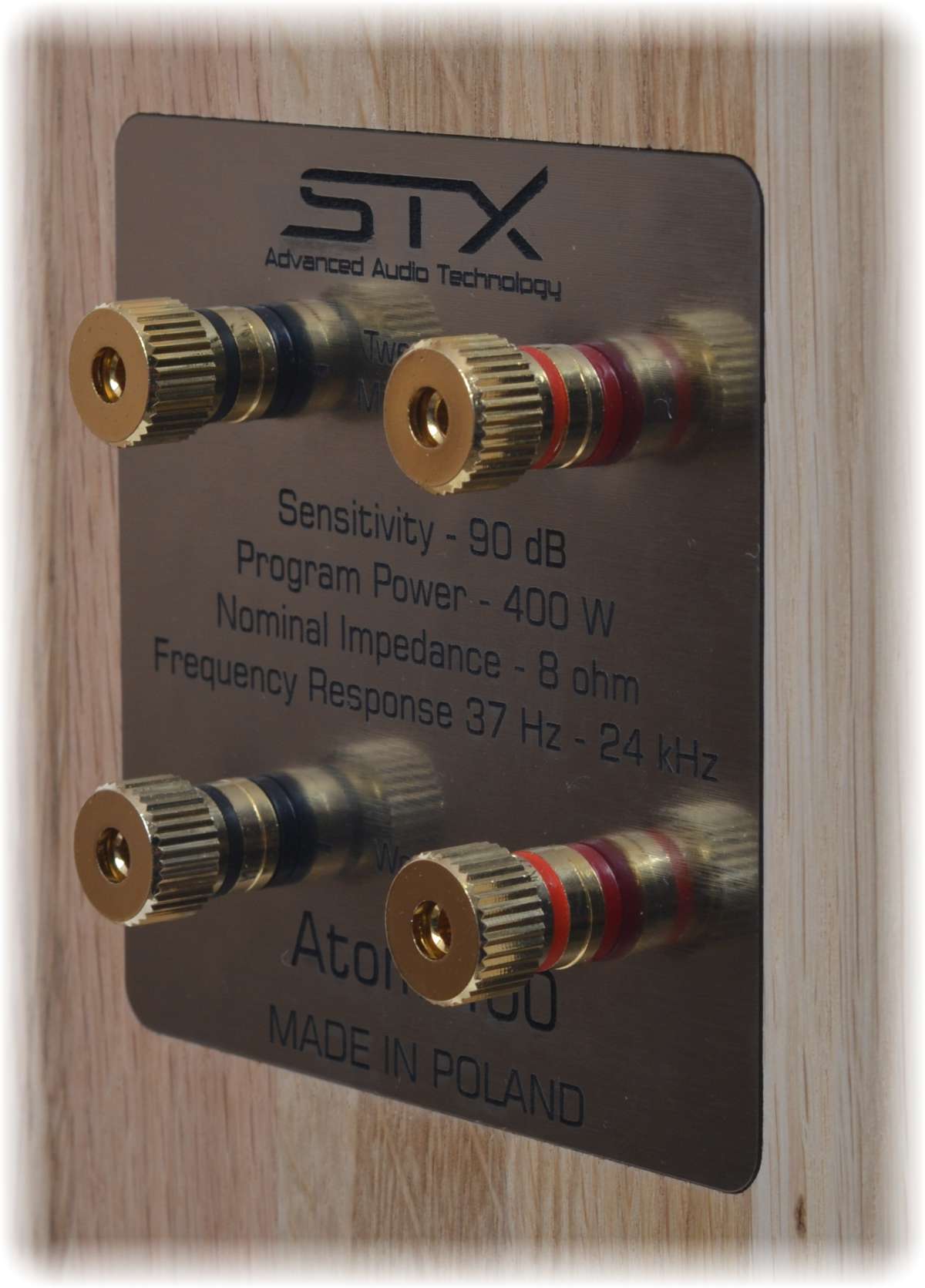 STX Atom 400